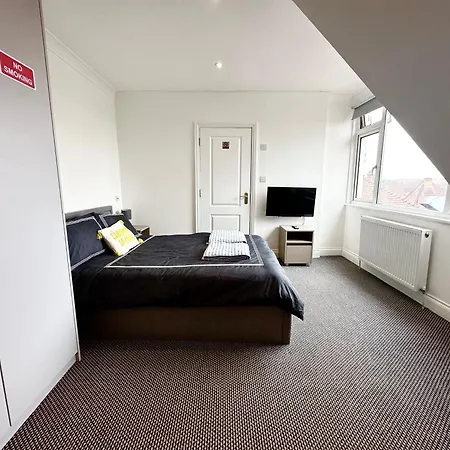 Stylish Modern, Private Apartment,15 Mins To Central London